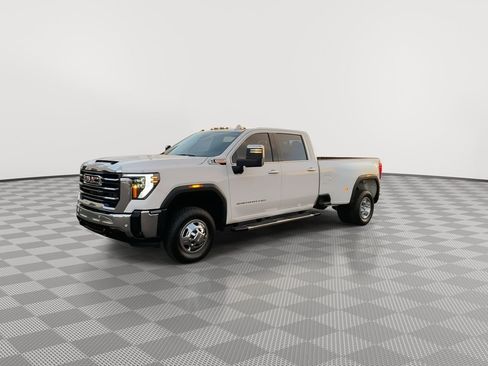 Used 2024 GMC Sierra 3500 SLT w/ SLT Premium Package image 3