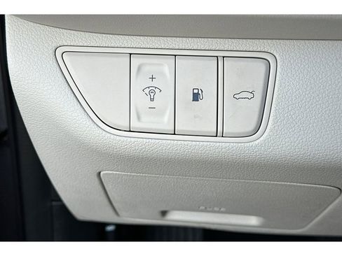 Used 2024 Genesis G70 2.5T image 31