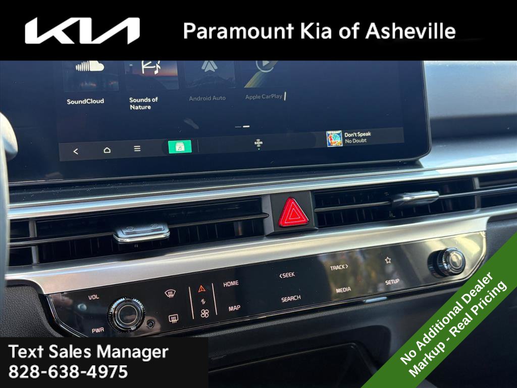 New 2026 Kia Sorento LX FWD image 12
