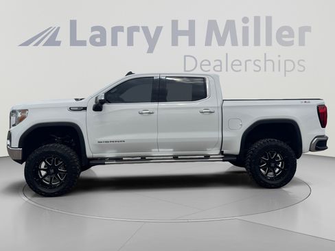 Used 2019 GMC Sierra 1500 SLT w/ SLT Premium Plus Package AWD/4WD image 2