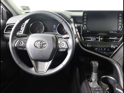Used 2023 Toyota Camry XSE FWD image 8
