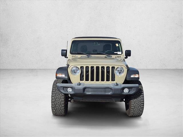 Used 2020 Jeep Gladiator Sport AWD/4WD image 2