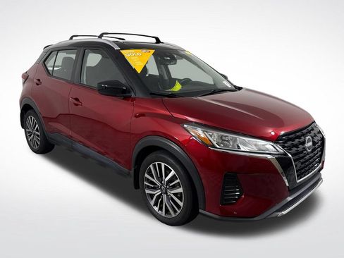 Used 2024 Nissan Kicks SV w/ Interior Electronics Package FWD image 1