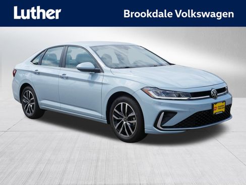 New 2025 Volkswagen Jetta SE image 1