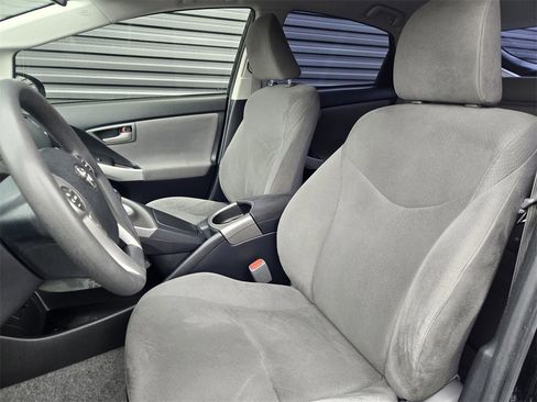 Used 2015 Toyota Prius Three image 19