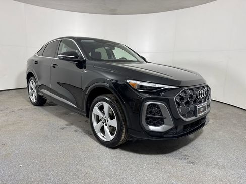 Used 2025 Audi Q5 Premium Plus w/ Premium Plus image 3