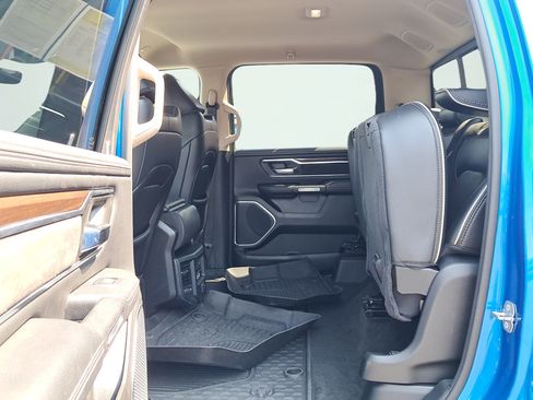 Used 2021 RAM 1500 Laramie AWD/4WD image 12