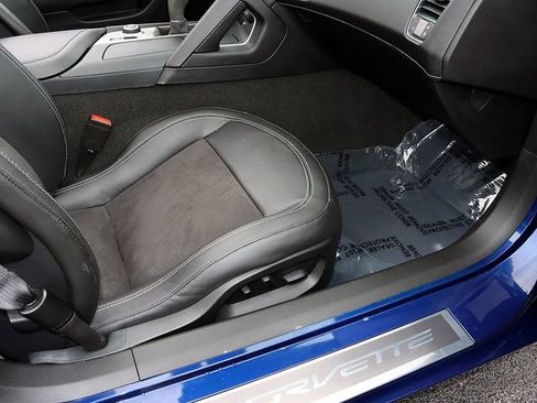 Used 2018 Chevrolet Corvette Stingray Coupe w/ 2LT Preferred Equipment Group image 31