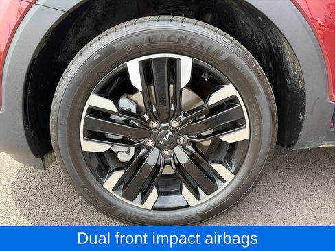 Used 2024 Kia Telluride SX Prestige w/ Towing Package AWD/4WD image 32