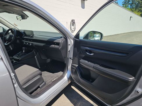 Certified 2025 Honda CR-V LX image 11