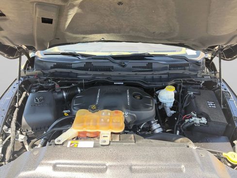 Used 2018 RAM 1500 Laramie w/ Convenience Group AWD/4WD image 38