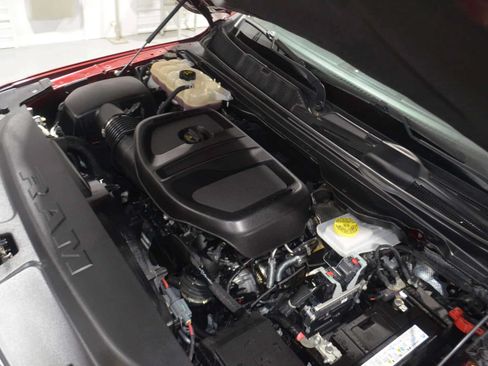 Used 2025 RAM 1500 Laramie AWD/4WD image 35