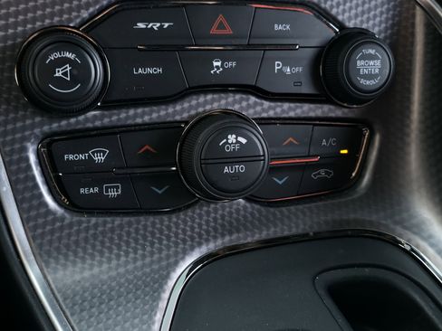 Used 2015 Dodge Challenger SRT Hellcat image 25