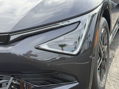 New 2026 Kia EV6 Wind RWD image 10
