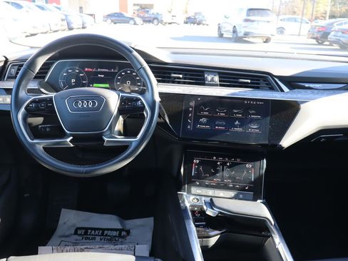 Used 2021 Audi e-tron Premium w/ Black Optic Package image 14