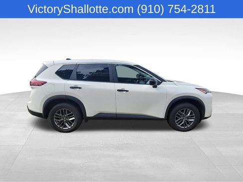 Used 2024 Nissan Rogue S AWD/4WD image 28