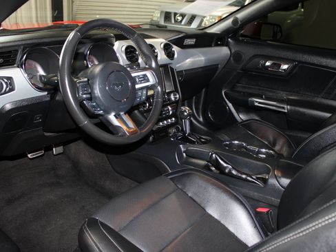 Used 2015 Ford Mustang Premium RWD image 26