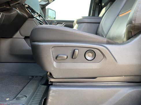 Used 2025 GMC Sierra 2500 AT4 w/ AT4 Premium Plus Package image 28