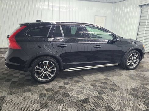 Used 2016 Volvo V60 T5 Cross Country AWD/4WD image 12