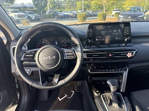 Certified 2023 Kia Seltos S FWD image 5