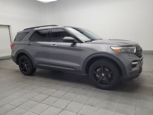 Used 2021 Ford Explorer XLT w/ Equipment Group 202A AWD/4WD image 11