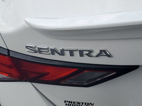 Used 2025 Nissan Sentra SR w/ SR Premium Package FWD image 9