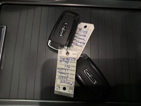 Used 2024 Lincoln Nautilus Premier w/ Equipment Group 102A image 31