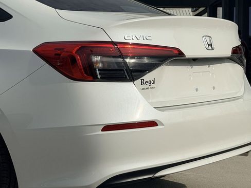 Used 2024 Honda Civic Sport image 11