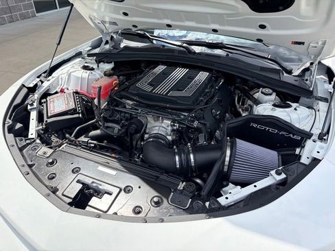 Used 2019 Chevrolet Camaro ZL1 RWD image 27