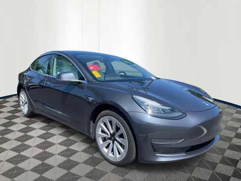 Used 2019 Tesla Model 3 Long Range AWD/4WD image 3