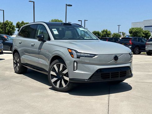 New 2025 Volvo EX90 Plus image 1