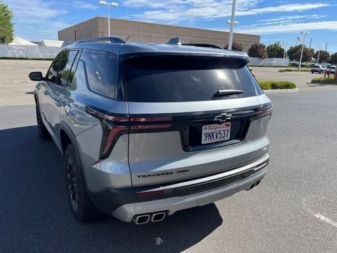 Used 2024 Chevrolet Traverse Z71 w/ Enhanced Driving Package AWD/4WD image 7