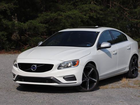 Used 2016 Volvo S60 T5 R-Design FWD image 40