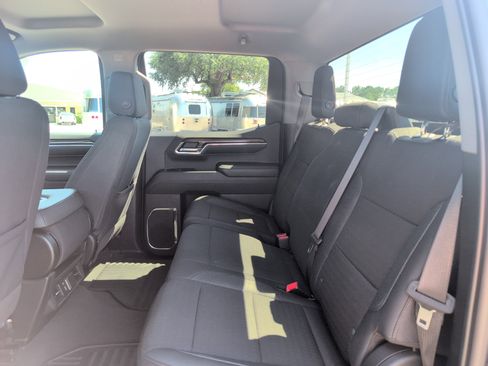 Used 2024 Chevrolet Silverado 1500 LT AWD/4WD image 32