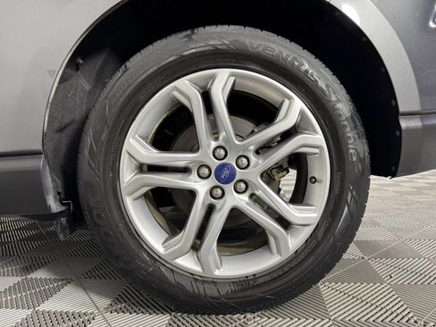 Used 2018 Ford Edge Titanium w/ Ford Safe & Smart Package FWD image 45