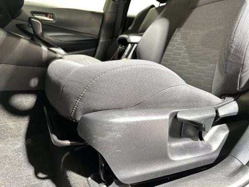 Used 2021 Toyota Corolla SE FWD image 14