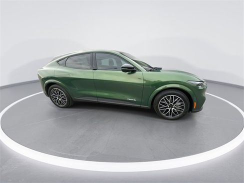 Used 2025 Ford Mustang Mach-E Premium image 9