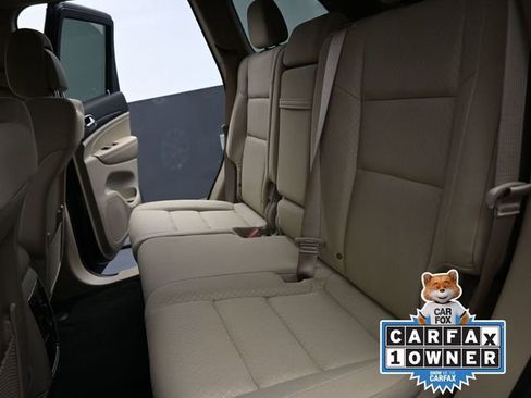 Used 2022 Jeep Grand Cherokee Laredo E image 17