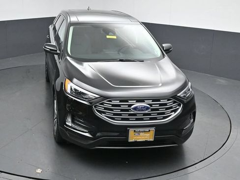 Certified 2024 Ford Edge Titanium AWD/4WD image 44