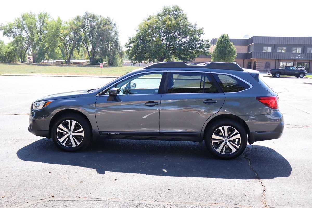 Used 2018 Subaru Outback 3.6R Limited AWD/4WD image 9