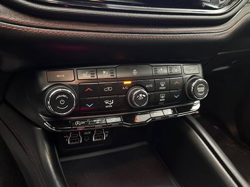 Used 2023 Dodge Durango GT AWD/4WD image 21