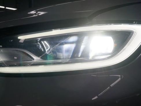 Used 2024 Chrysler Pacifica Touring-L image 65