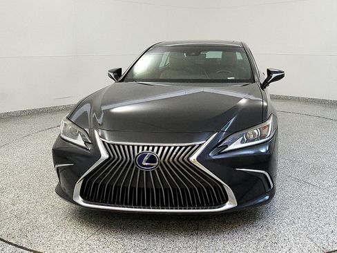 Used 2020 Lexus ES 300h w/ Premium Package FWD image 2