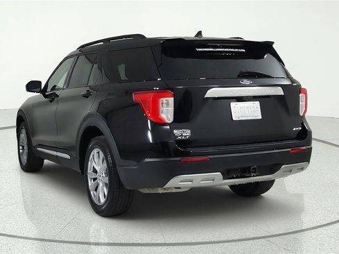 Used 2023 Ford Explorer XLT w/ Equipment Group 202A AWD/4WD image 3