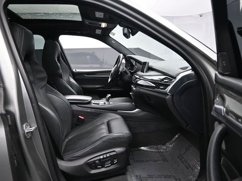 Used 2018 BMW X5 M image 32