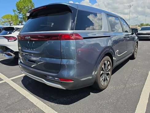 Used 2022 Kia Carnival EX FWD image 16