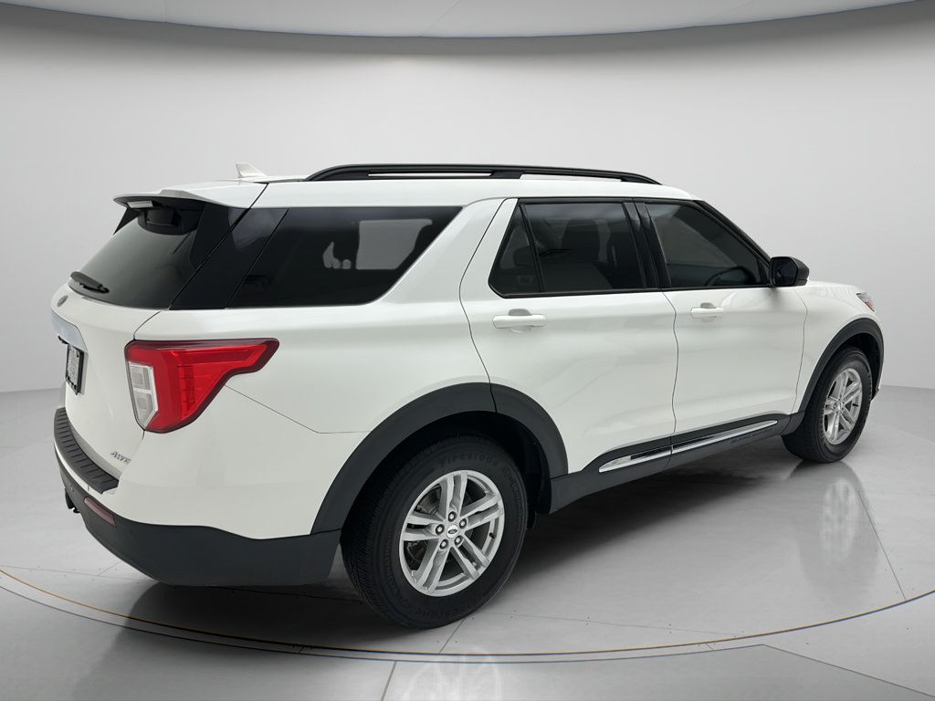 Used 2021 Ford Explorer XLT w/ Class III Trailer Tow Package AWD/4WD image 5