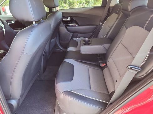 Used 2020 Kia Niro EX image 13