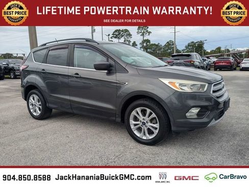 Used 2018 Ford Escape SE w/ SE Sync 3 Package AWD/4WD image 2
