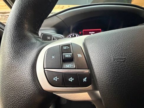 Used 2020 Ford Explorer XLT w/ Equipment Group 202A AWD/4WD image 36